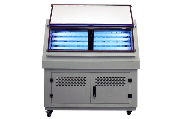 Почему люминесцентные лампы являются золотым стандартом в УФ-камерах старения