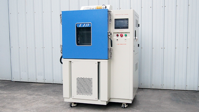 Thermal_abuse_chamber5.jpg Thermal_abuse_chamber5.jpg