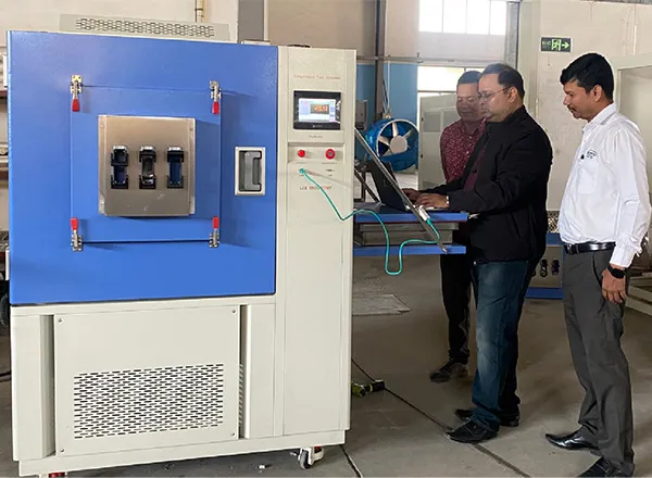 Изготовленные на заказ решения камеры температуры: Индустрия ЛИБ поддерживает высокоточное испытание ПКБ & резистора