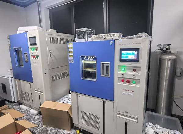 Как камера для испытаний на коррозию в среде газа SO₂ обеспечивает надежность детекторов дыма? LIB Global Inspection поддерживает клиентов по всему миру.